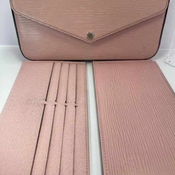 LOUIS VUITTON POCHETTE - Picture 2 of 8